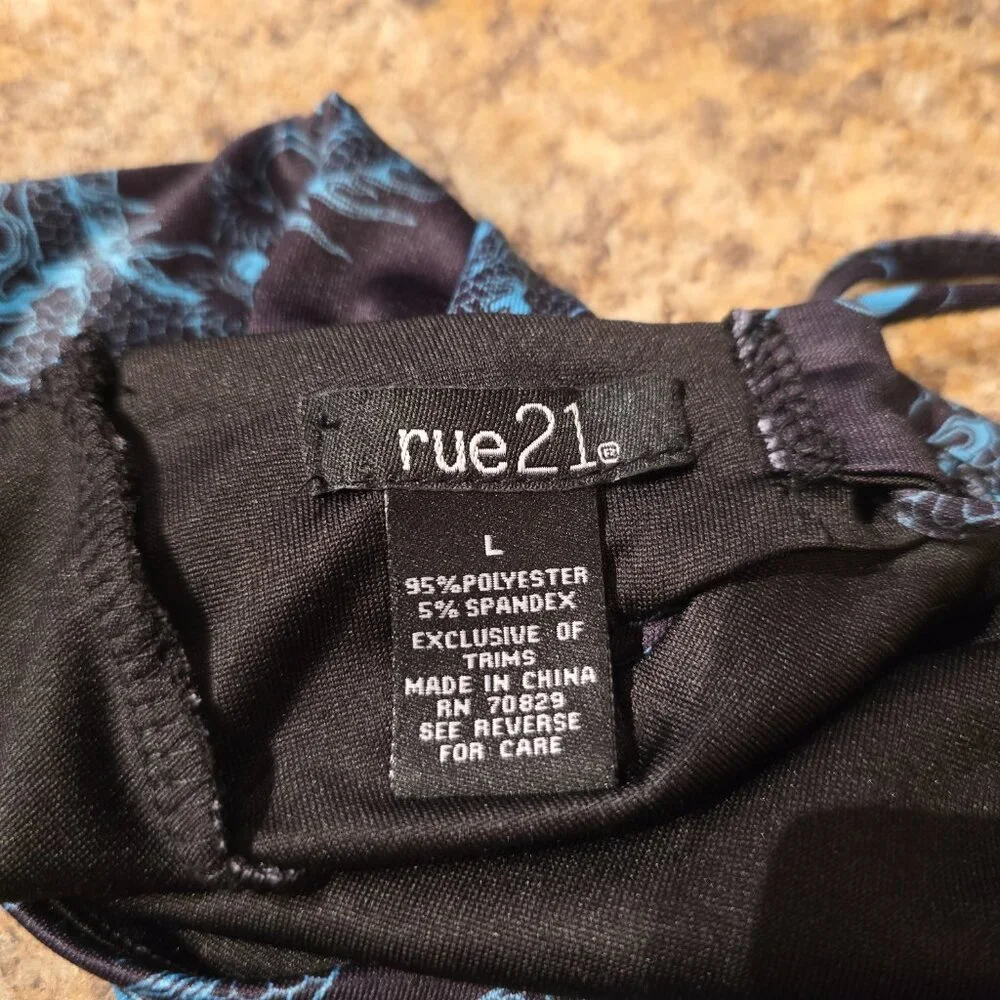 Rue 21 Tiffany Blue Dragon and black lace up one shoulder crop tank L - Picture 4 of 4
